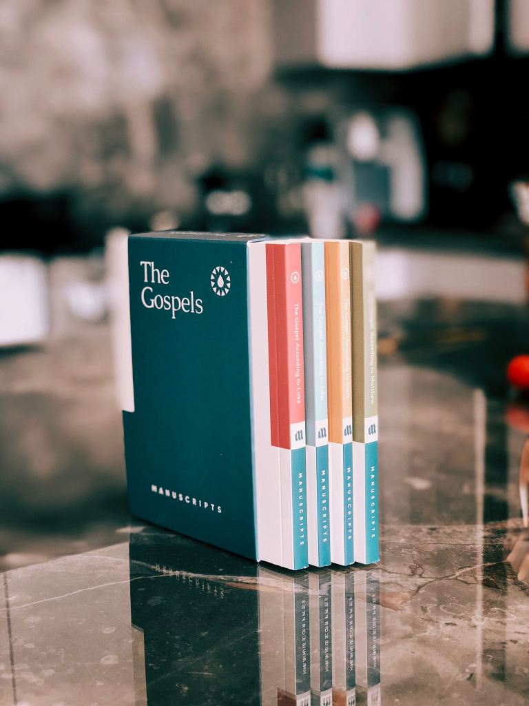 jon-tyson-lkfIo9imLZw-unsplash